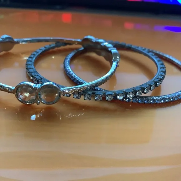 Three bracelets* - Picture 4 of 5